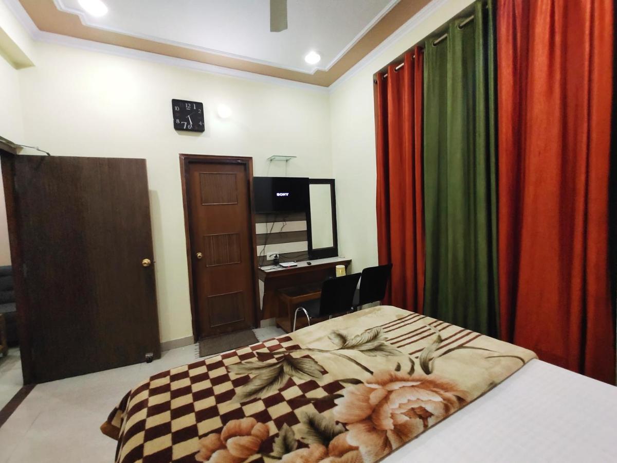 Hotel Aman Palace Allāhābād Junction エクステリア 写真